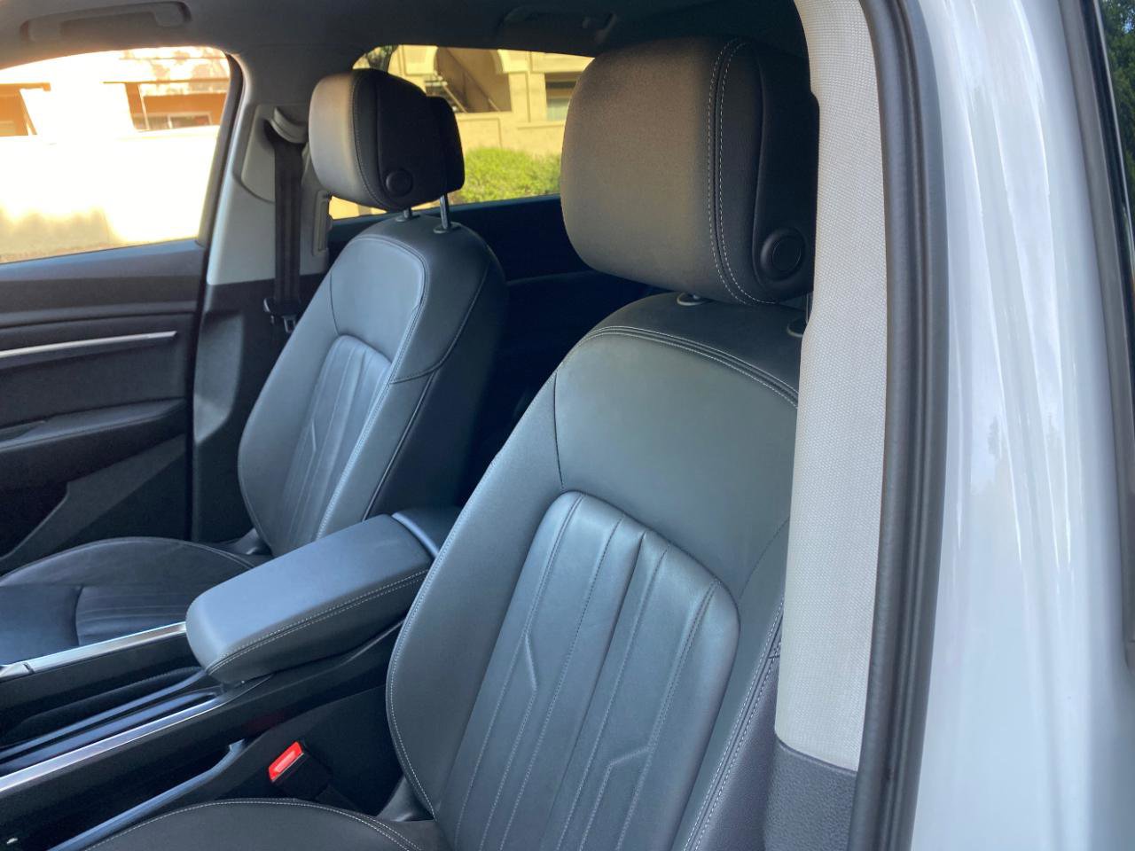 Used 2021 Audi e-tron Premium w/ Convenience Plus Package AWD/4WD image 24