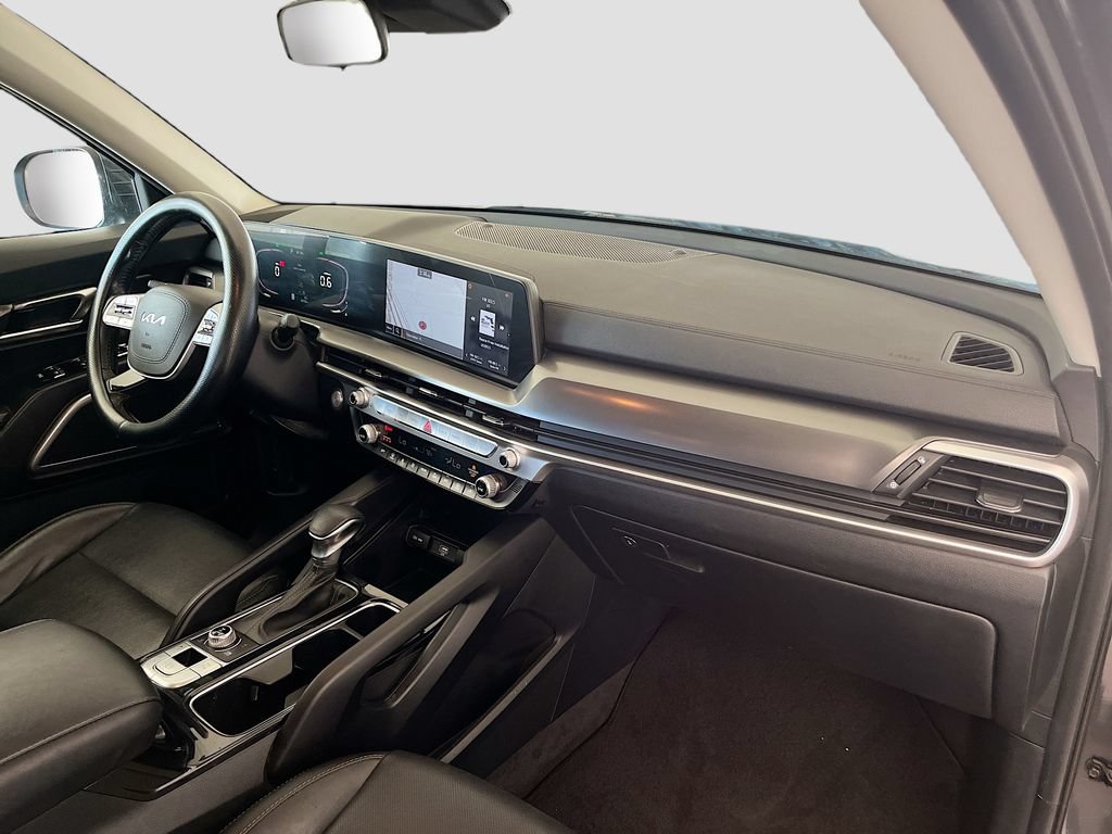 Used 2023 Kia Telluride LX AWD/4WD image 30
