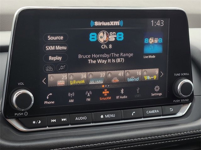 Used 2022 Nissan Rogue SV image 16