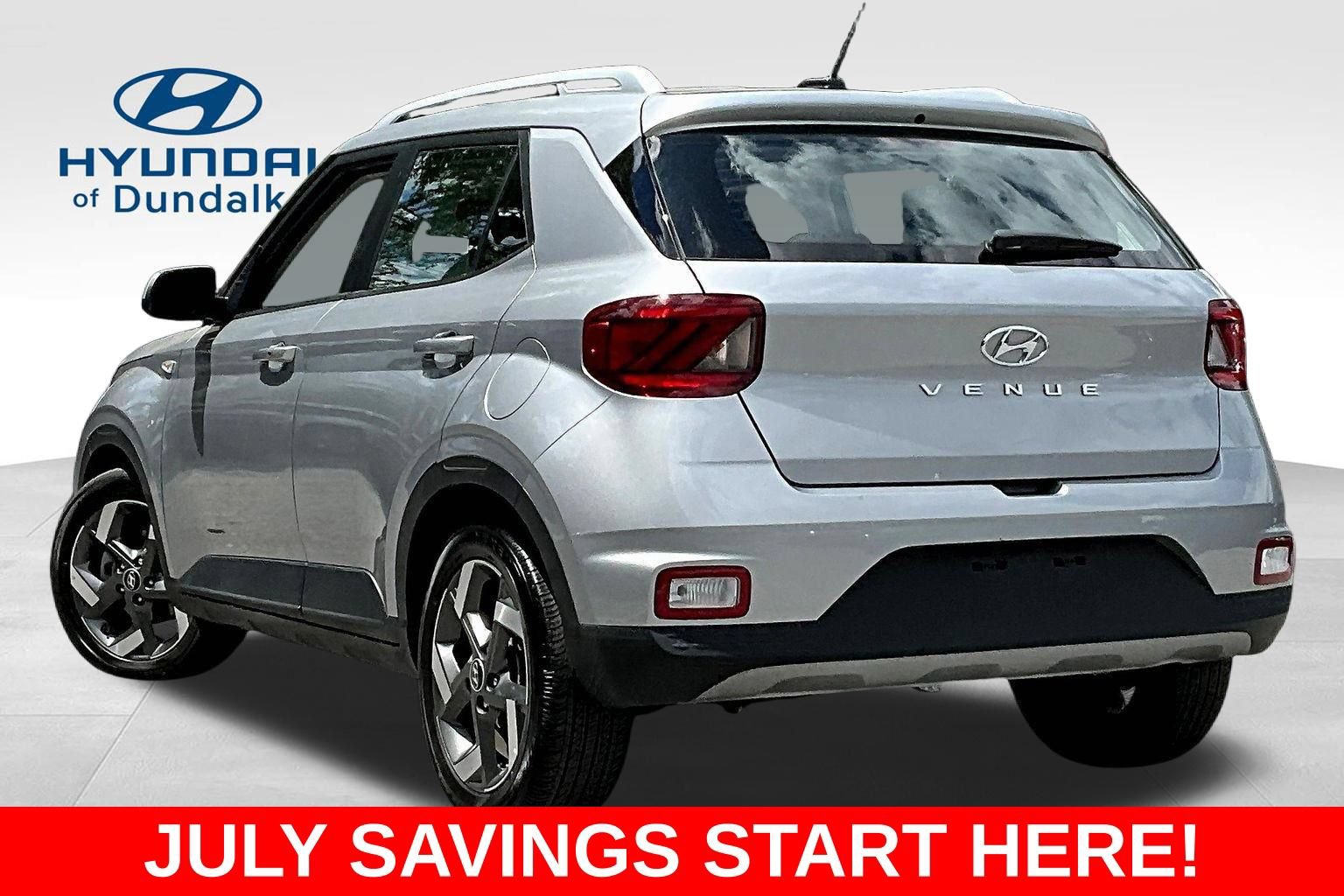 Used 2025 Hyundai Venue SEL FWD image 5
