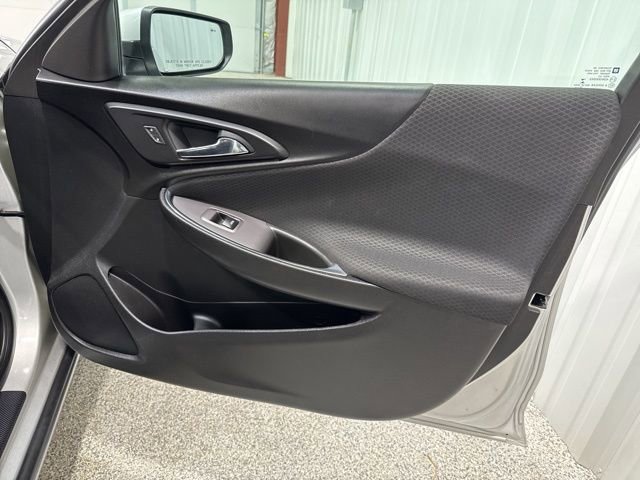 Used 2019 Chevrolet Malibu LT w/ Driver Confidence Package II image 13