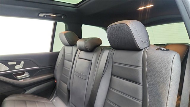 Used 2024 Mercedes-Benz GLS 450 4MATIC image 33
