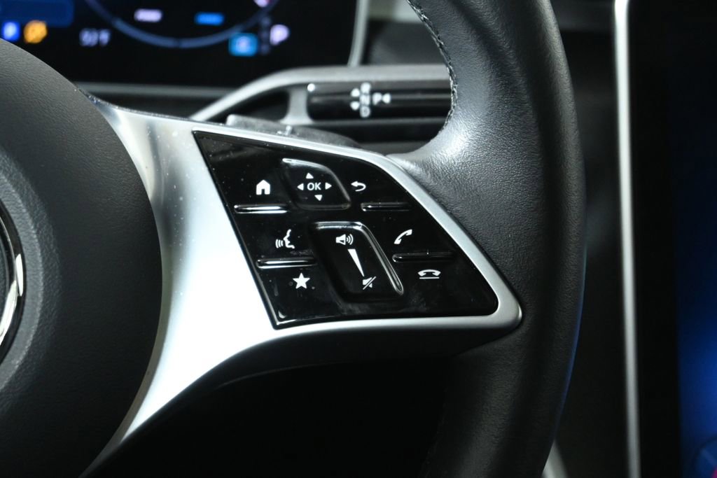 Certified 2025 Mercedes-Benz C 300 4MATIC Sedan image 17