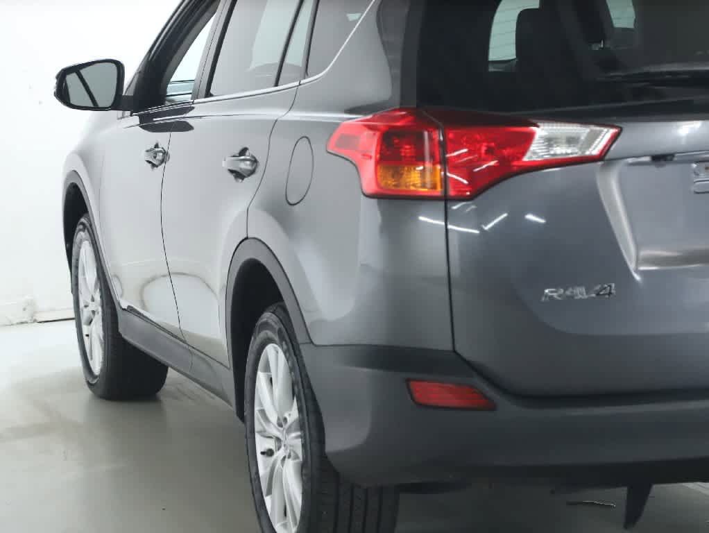 Used 2014 Toyota RAV4 Limited w/ Technology Package AWD/4WD image 41