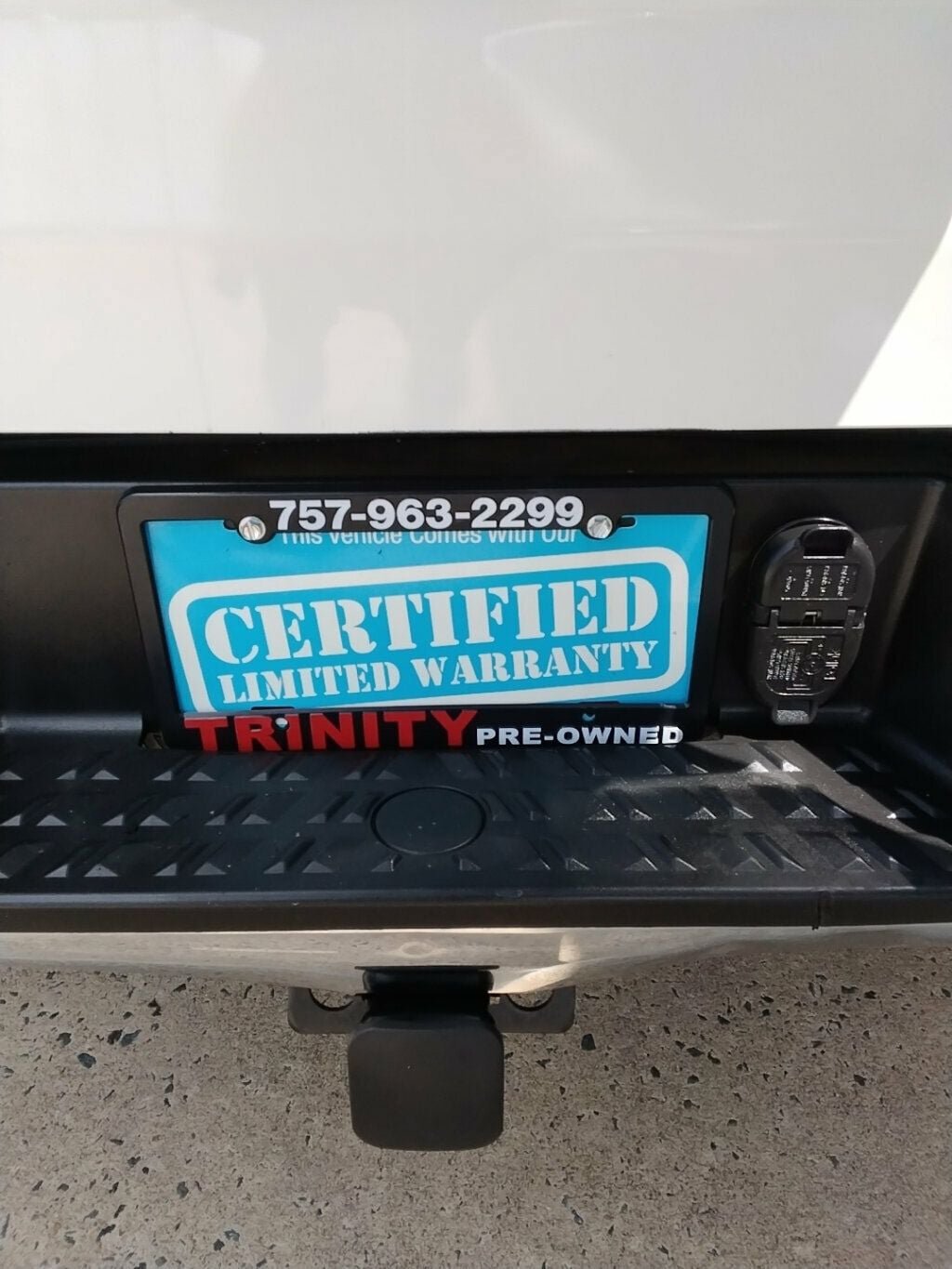 Used 2018 Nissan Titan SV RWD image 24