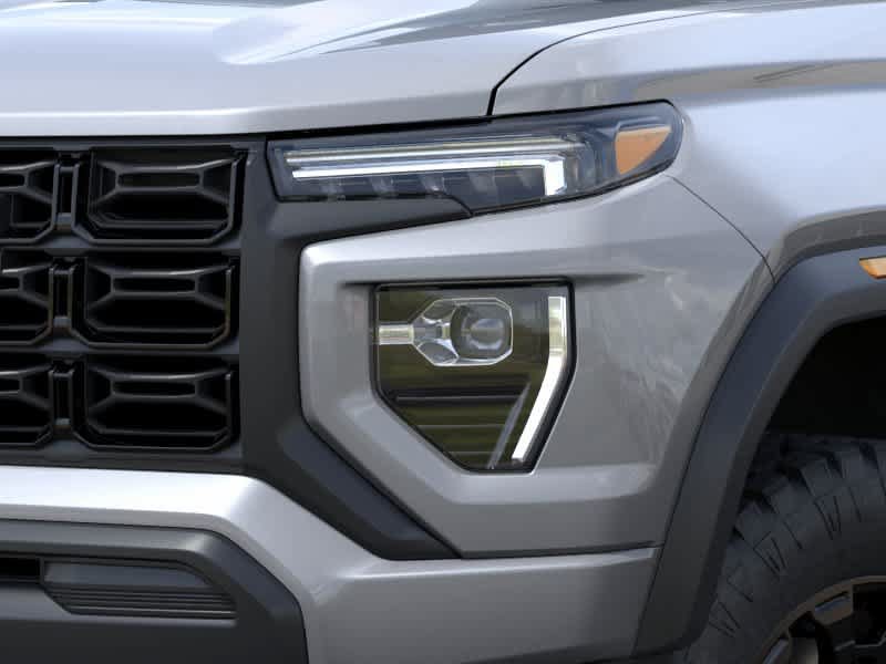 New 2026 GMC Canyon Elevation w/ LPO, Black Badging Package RWD image 10