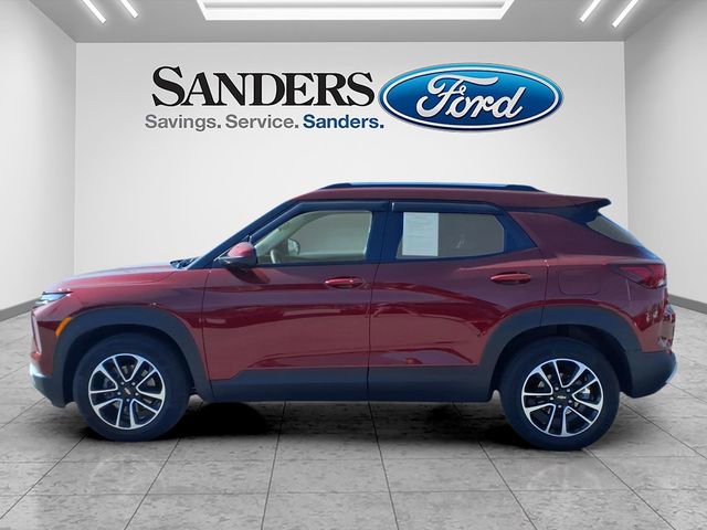 Used 2025 Chevrolet TrailBlazer LT w/ LT Cold Weather Package image 4