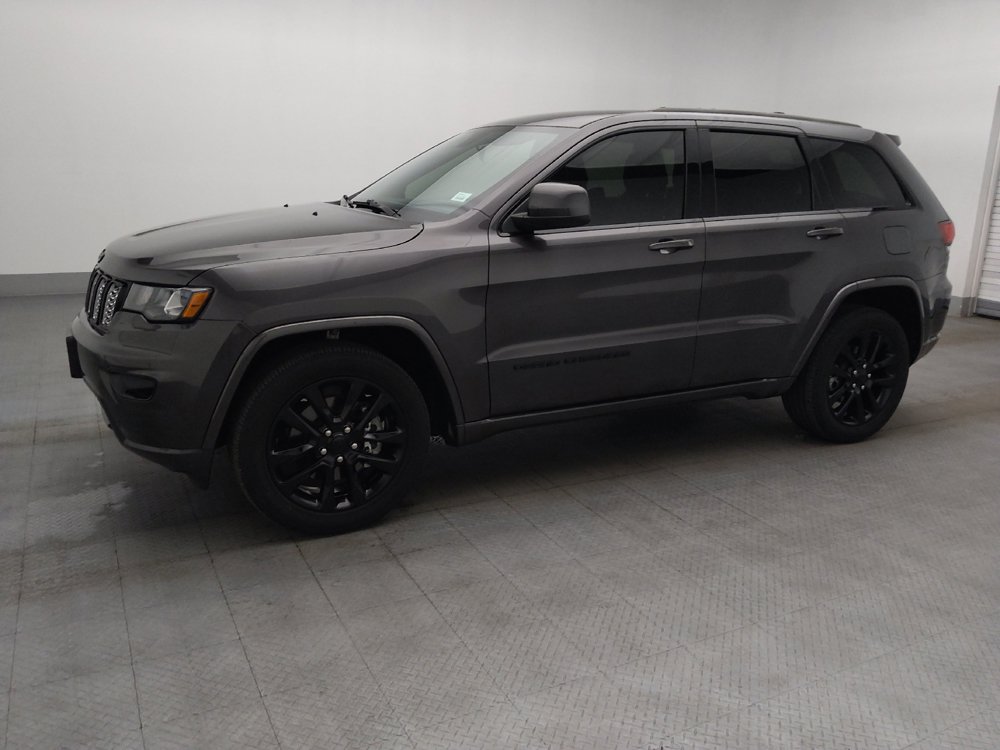Used 2021 Jeep Grand Cherokee Laredo X RWD image 2