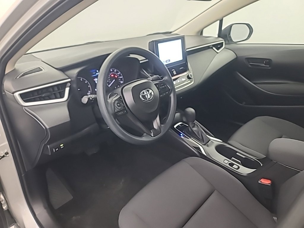 Used 2025 Toyota Corolla LE FWD image 24
