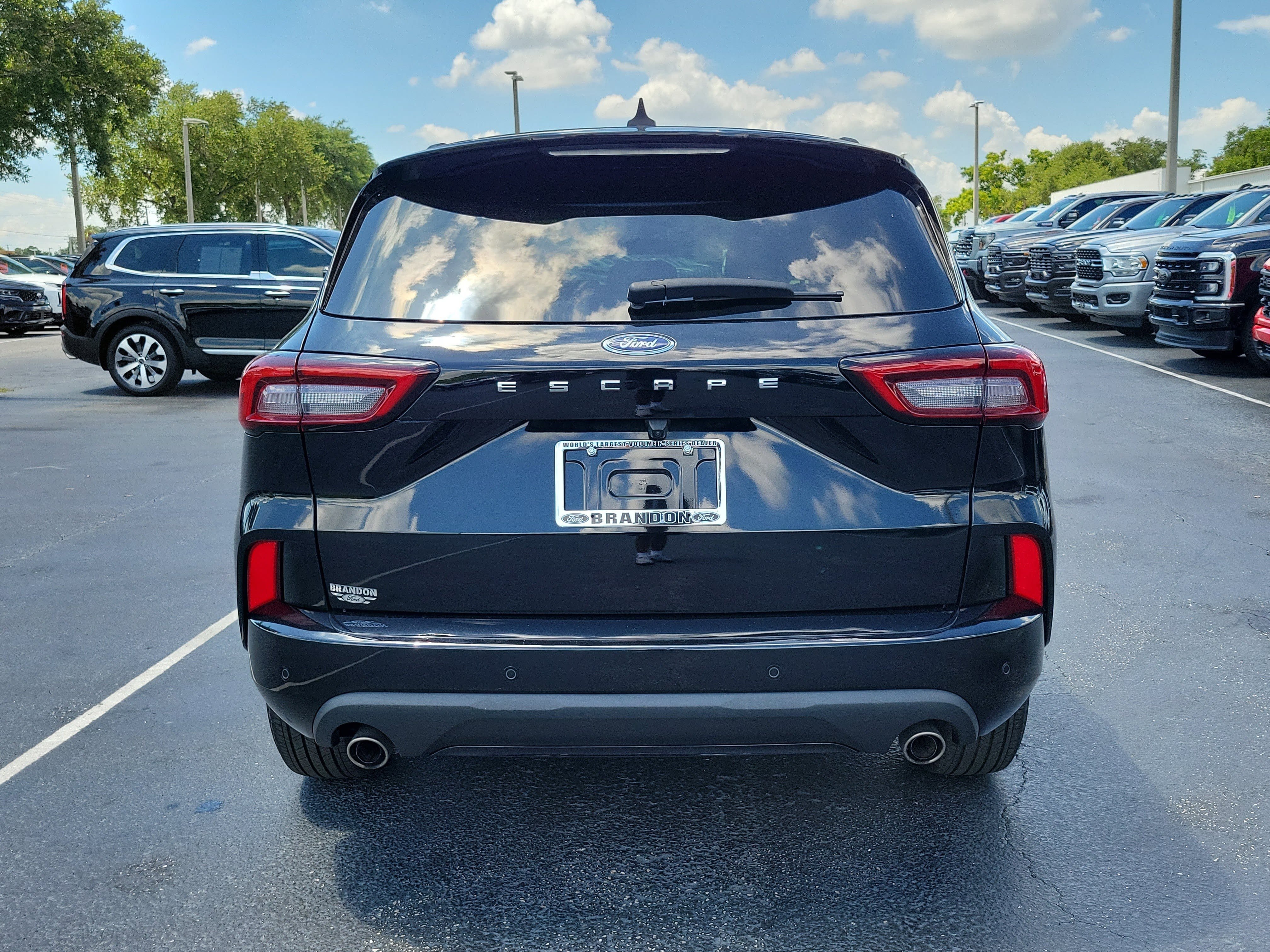 Certified 2024 Ford Escape ST-Line w/ Tech Pack #1 FWD image 8