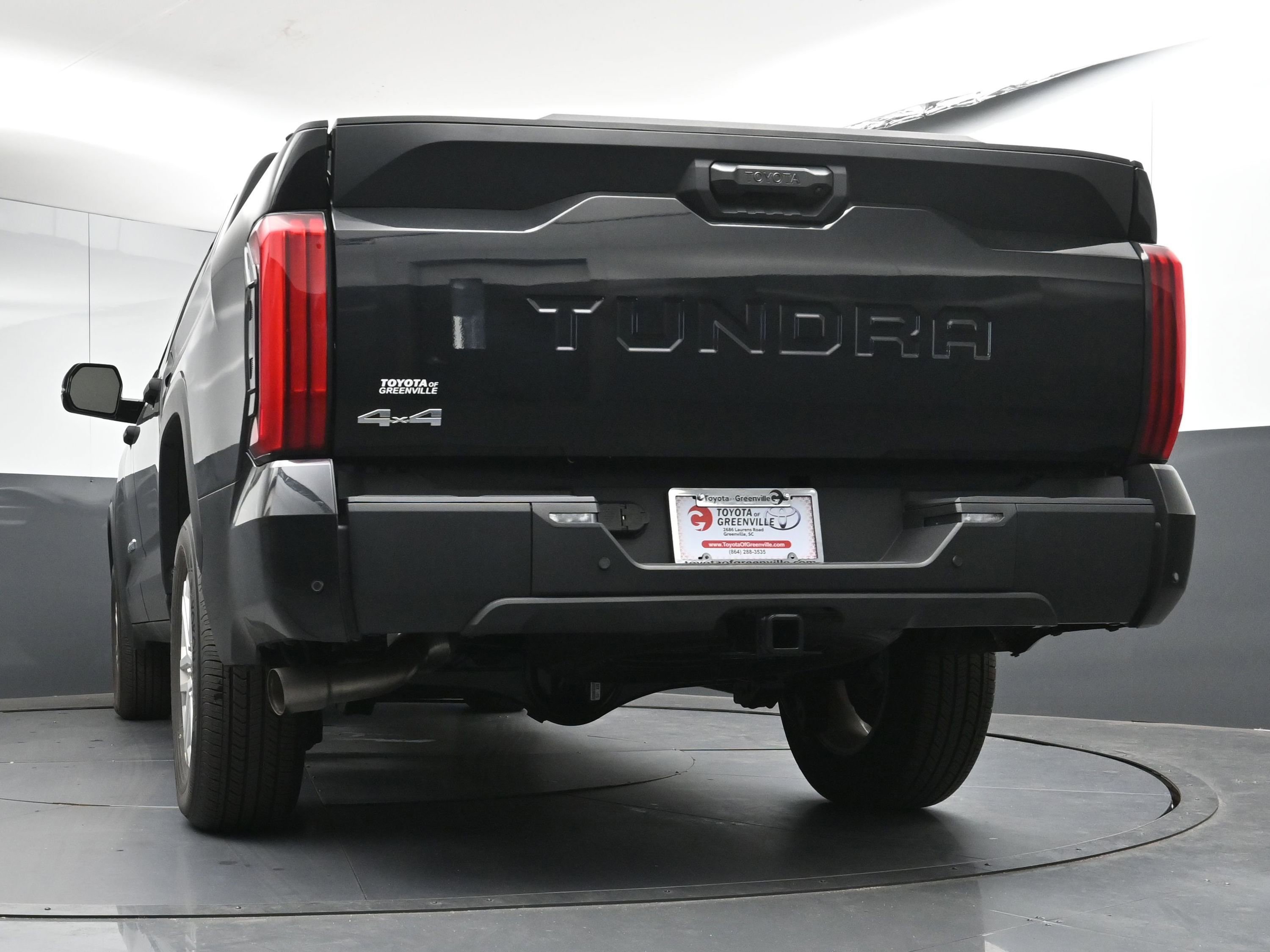 Used 2025 Toyota Tundra SR5 w/ SR5 Convenience Package image 28