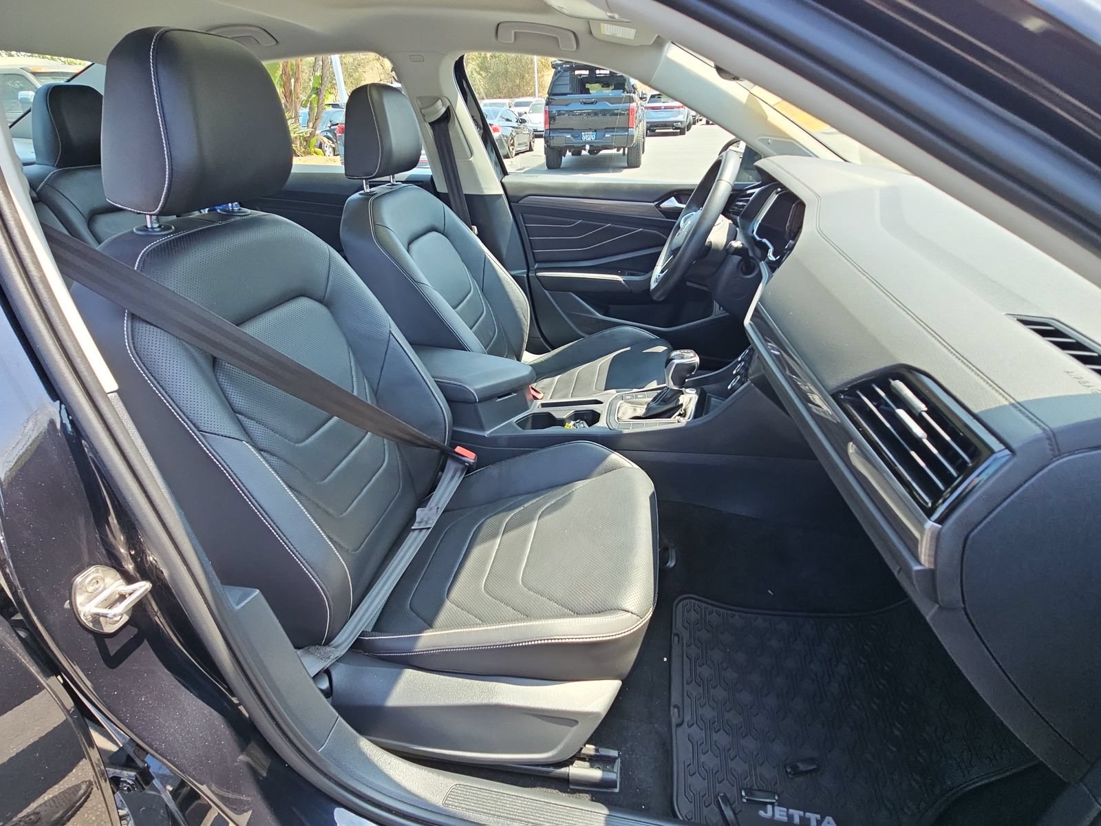 Certified 2023 Volkswagen Jetta SEL FWD image 13