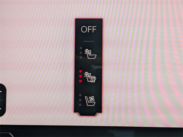 Used 2025 GMC Yukon Denali image 28