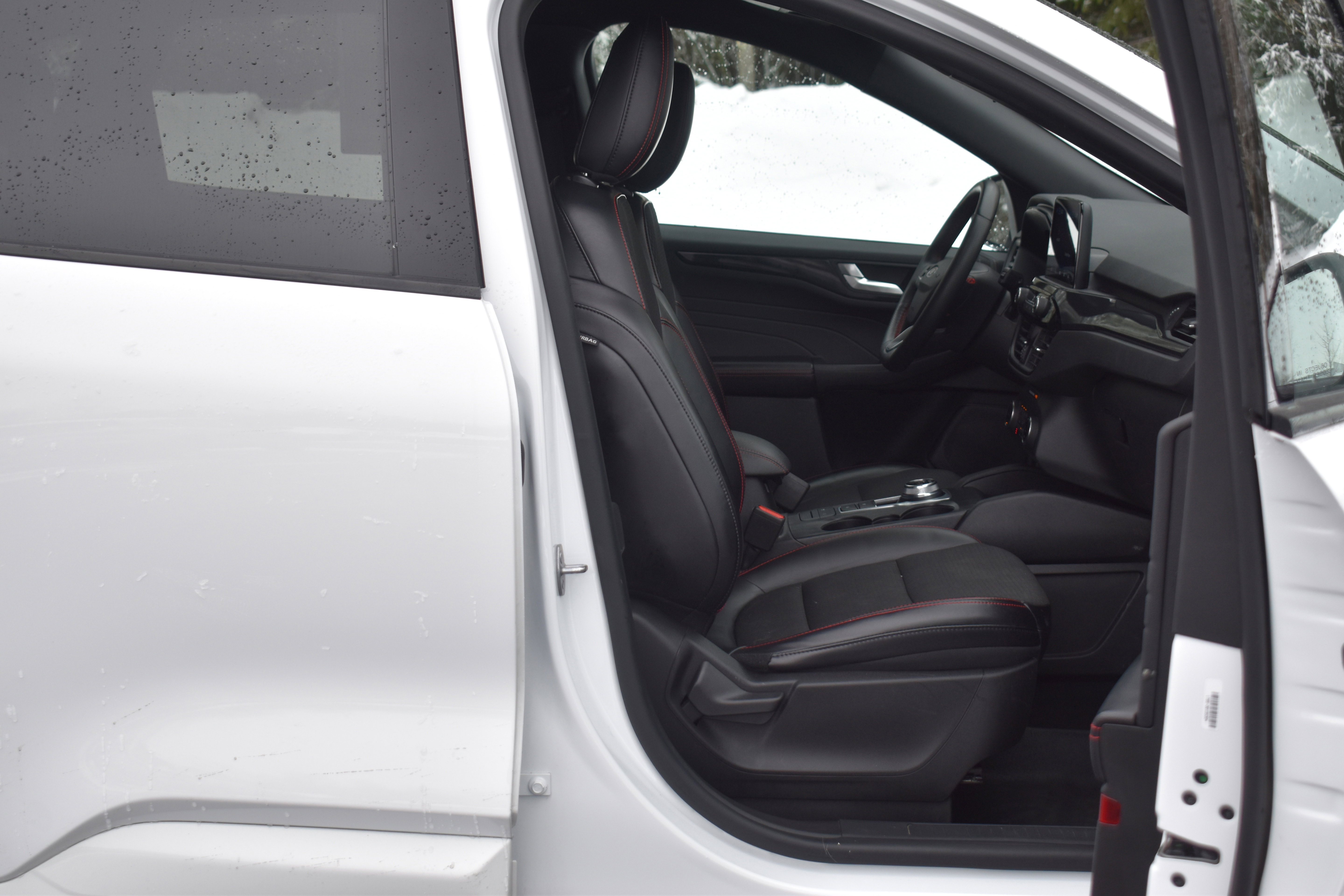 Used 2023 Ford Escape ST-Line image 25