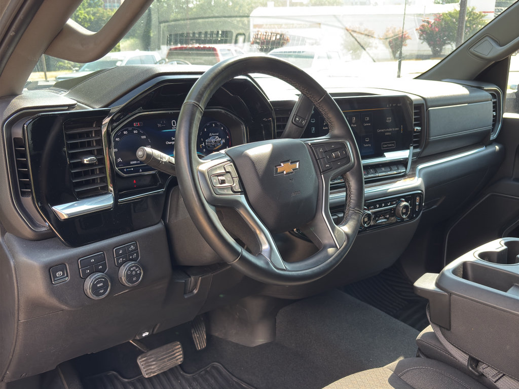 Used 2025 Chevrolet Silverado 2500 LT w/ Safety Package AWD/4WD image 10