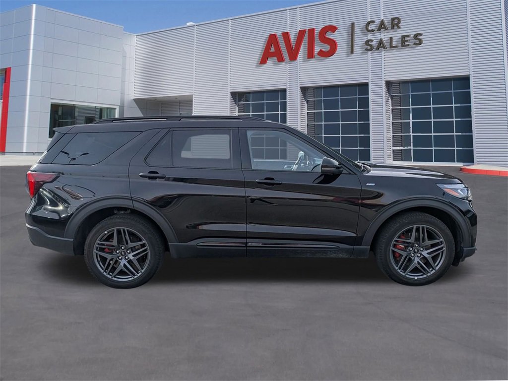Used 2025 Ford Explorer ST-Line w/ ST-Line Street Pack image 5