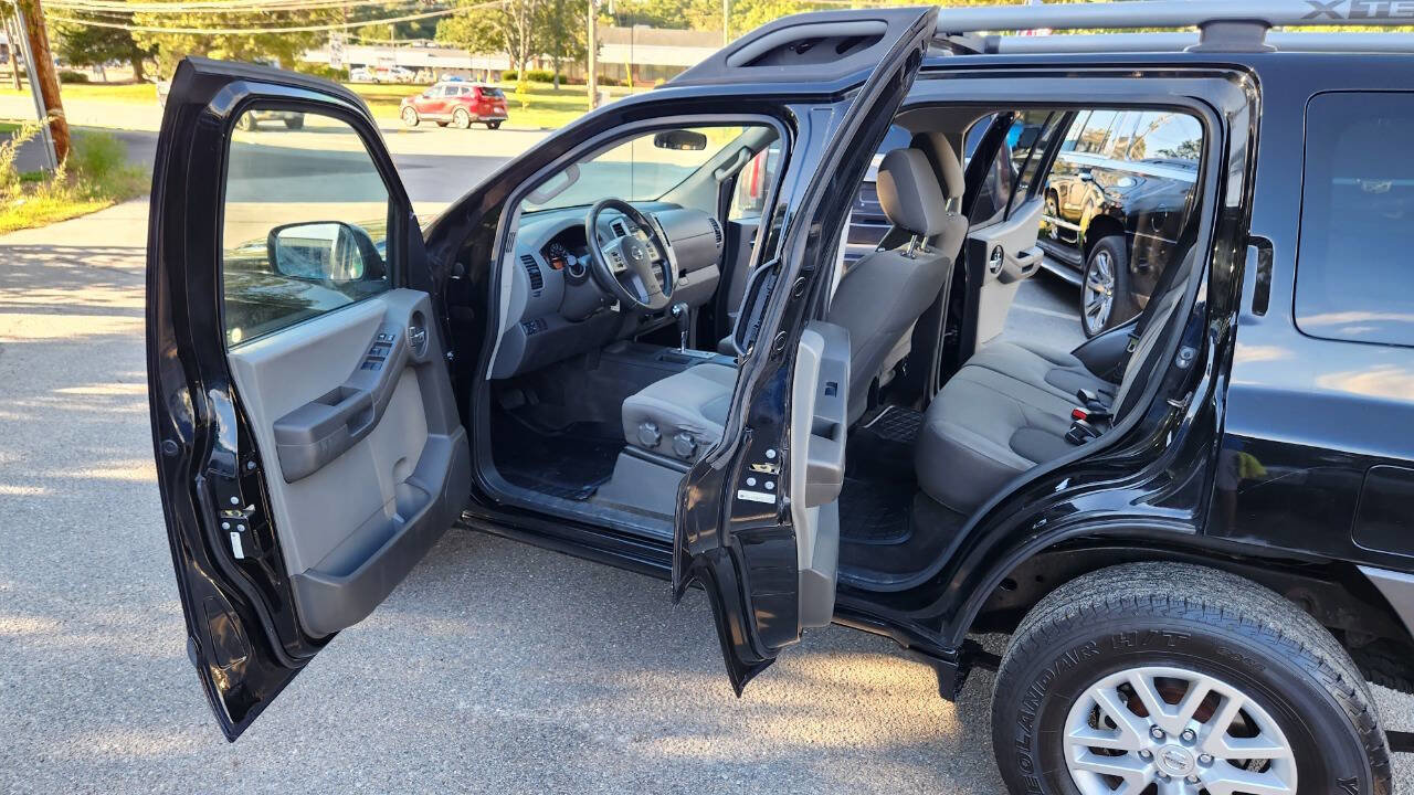 Used 2014 Nissan Xterra S image 19