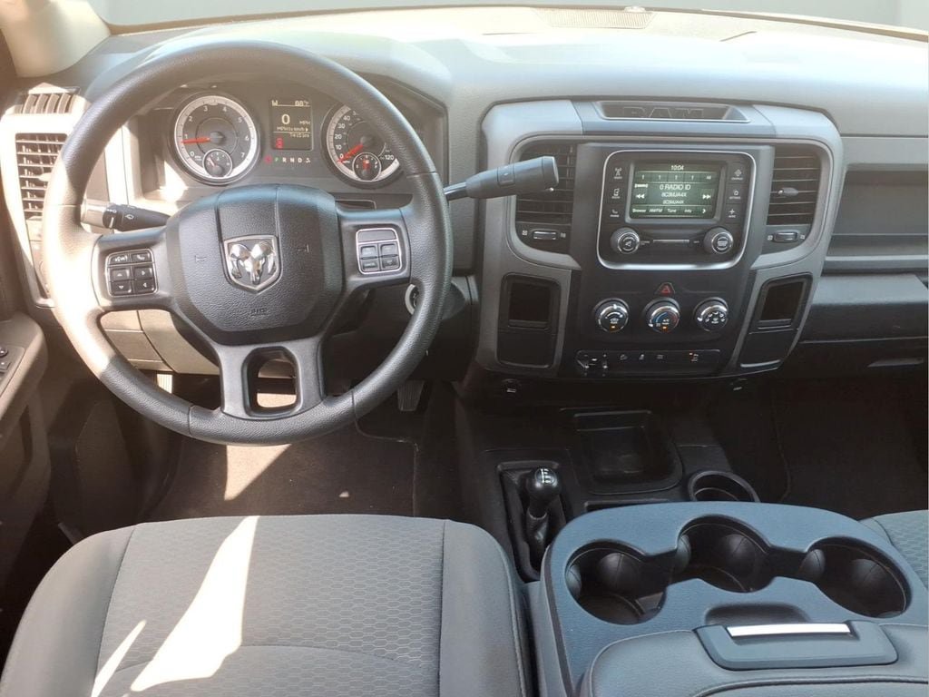 Used 2018 RAM 2500 Tradesman w/ Chrome Appearance Group AWD/4WD image 9