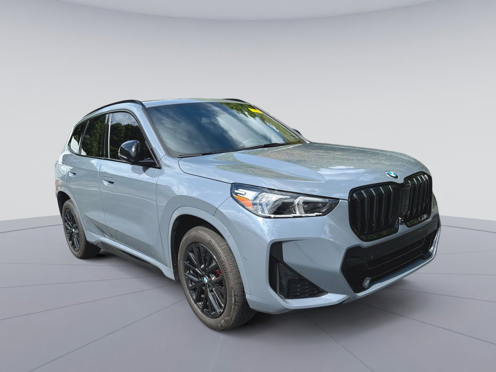 Used 2023 BMW X1 xDrive28i w/ Premium Package AWD/4WD image 1