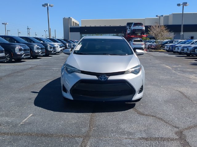 Used 2018 Toyota Corolla LE FWD image 3