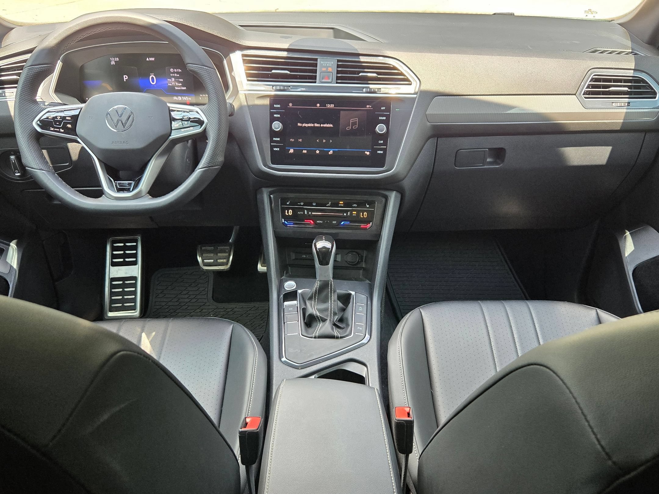 Used 2024 Volkswagen Tiguan SE R-Line FWD image 16