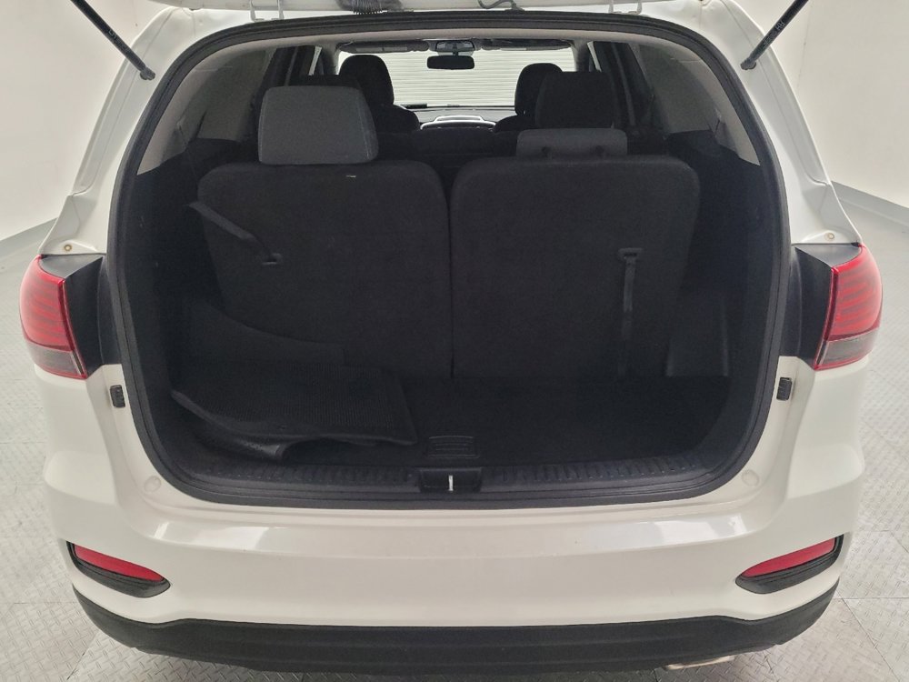 Used 2019 Kia Sorento FWD image 29