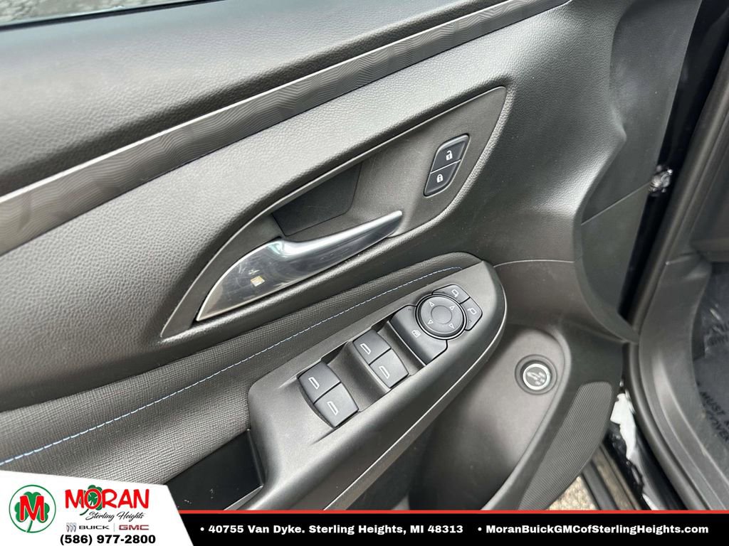 Used 2024 Buick Envista Sport Touring w/ Convenience I Package FWD image 18