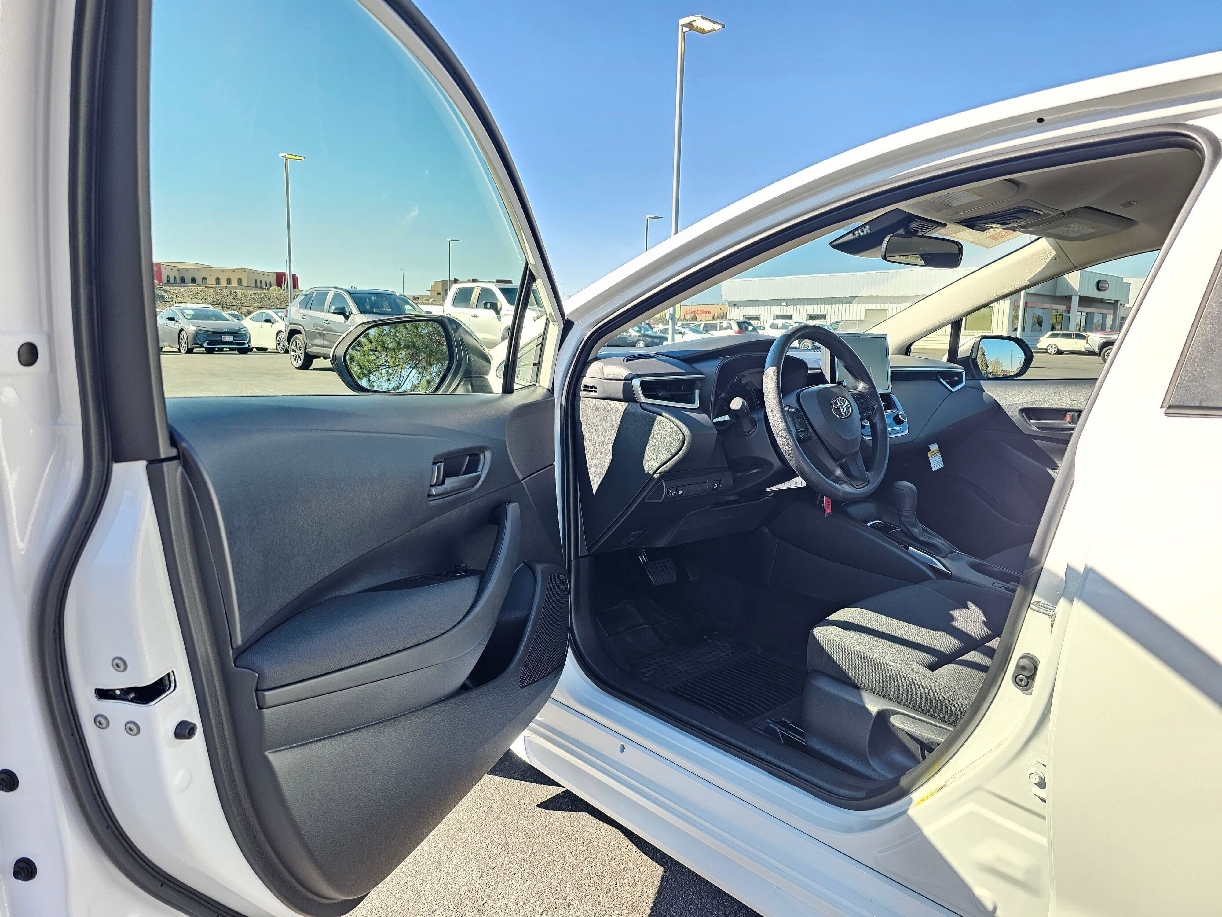 Used 2026 Toyota Corolla LE image 18