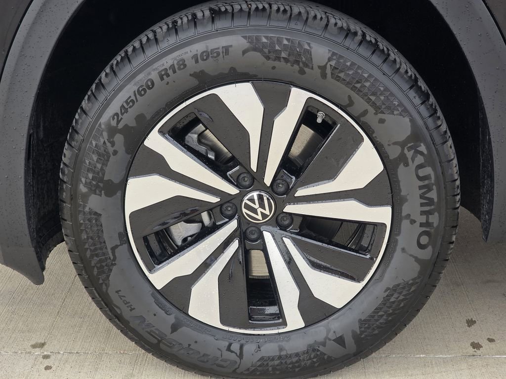 New 2026 Volkswagen Atlas SE image 8