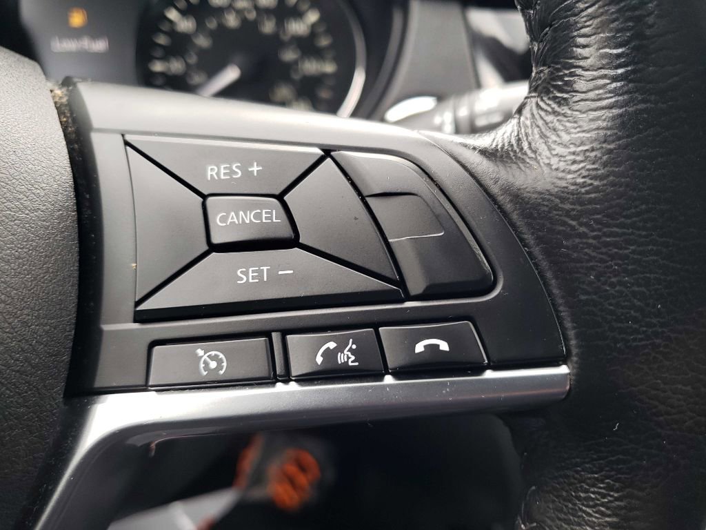 Used 2017 Nissan Rogue Sport SL image 17