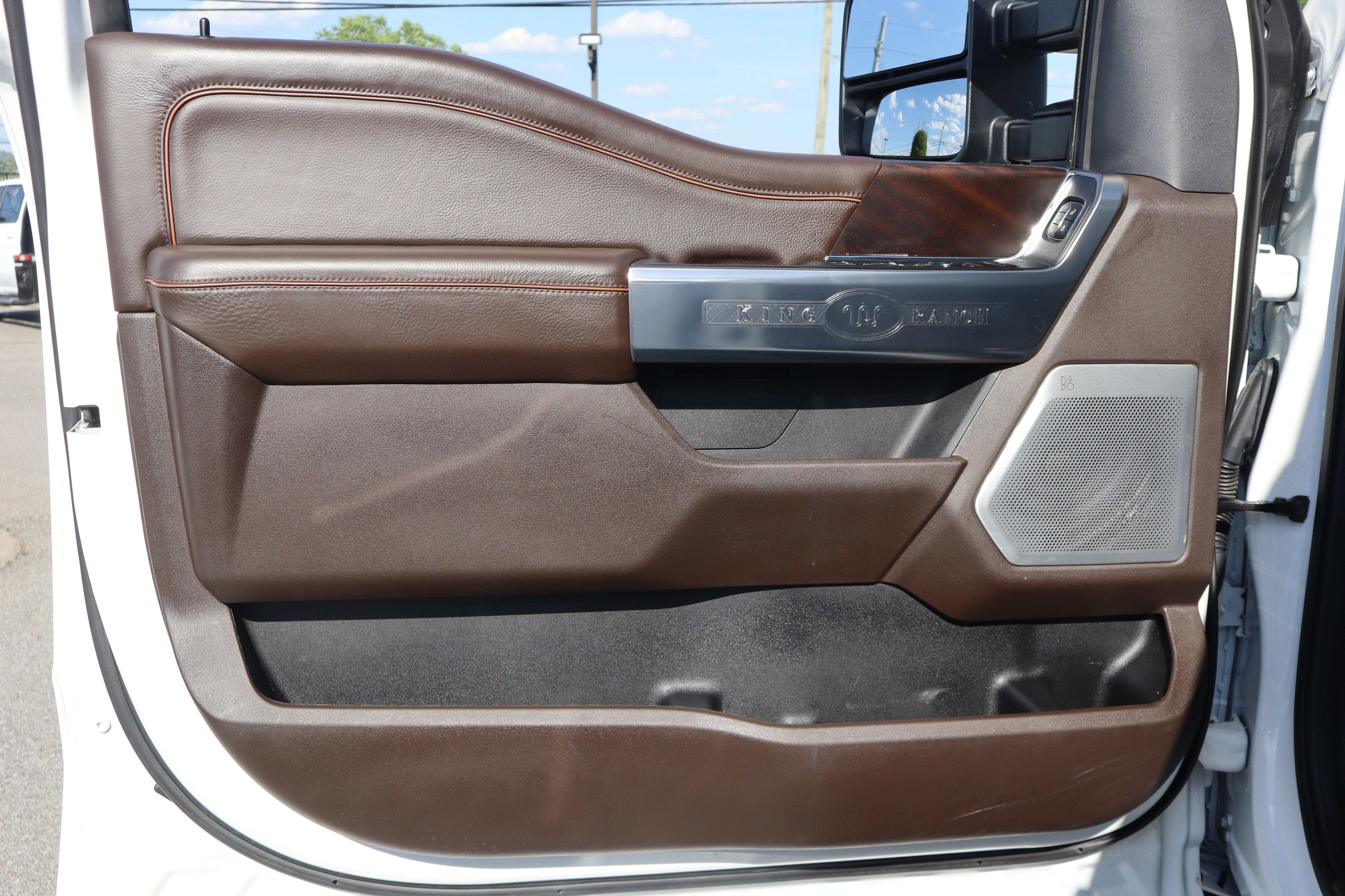 Used 2024 Ford F350 King Ranch w/ Chrome Package AWD/4WD image 33