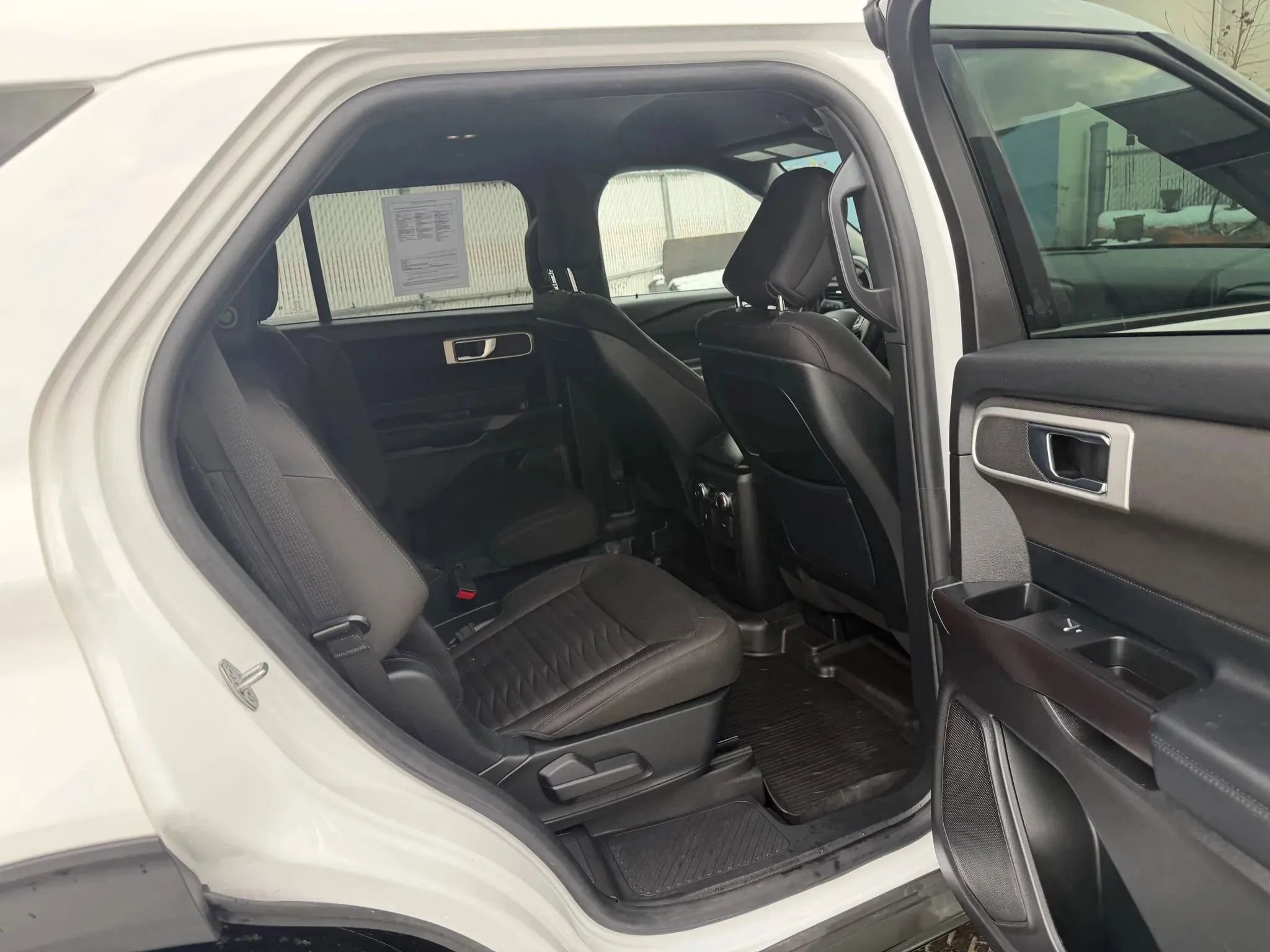 Used 2020 Ford Explorer XLT w/ Comfort Package image 29
