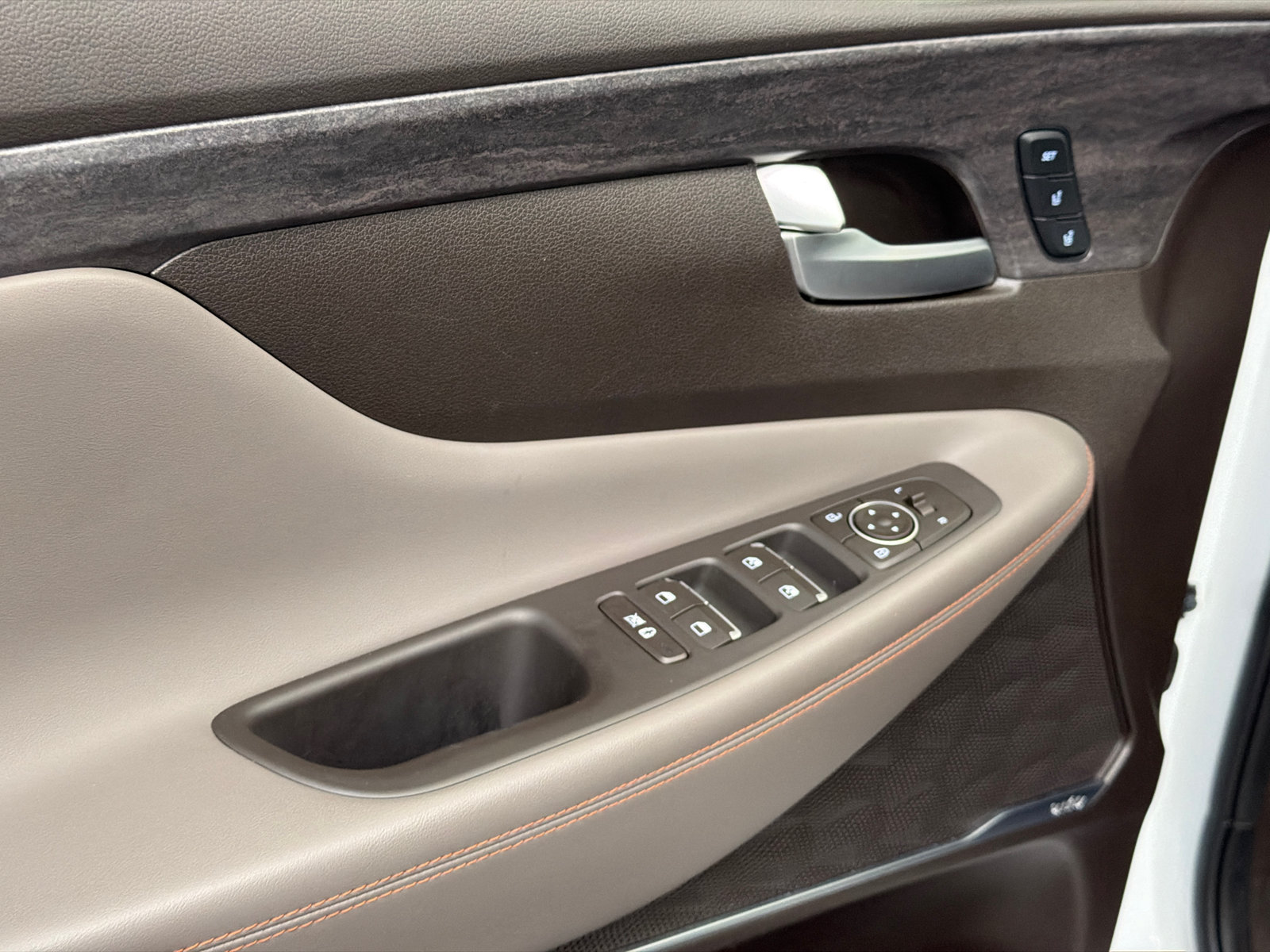 Used 2019 Hyundai Santa Fe FWD image 19