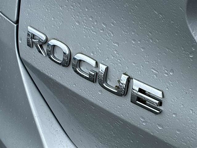 Used 2016 Nissan Rogue SL w/ SL Premium Package image 12