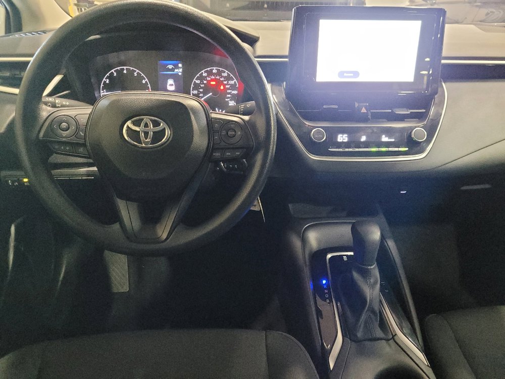 Used 2025 Toyota Corolla LE FWD image 22