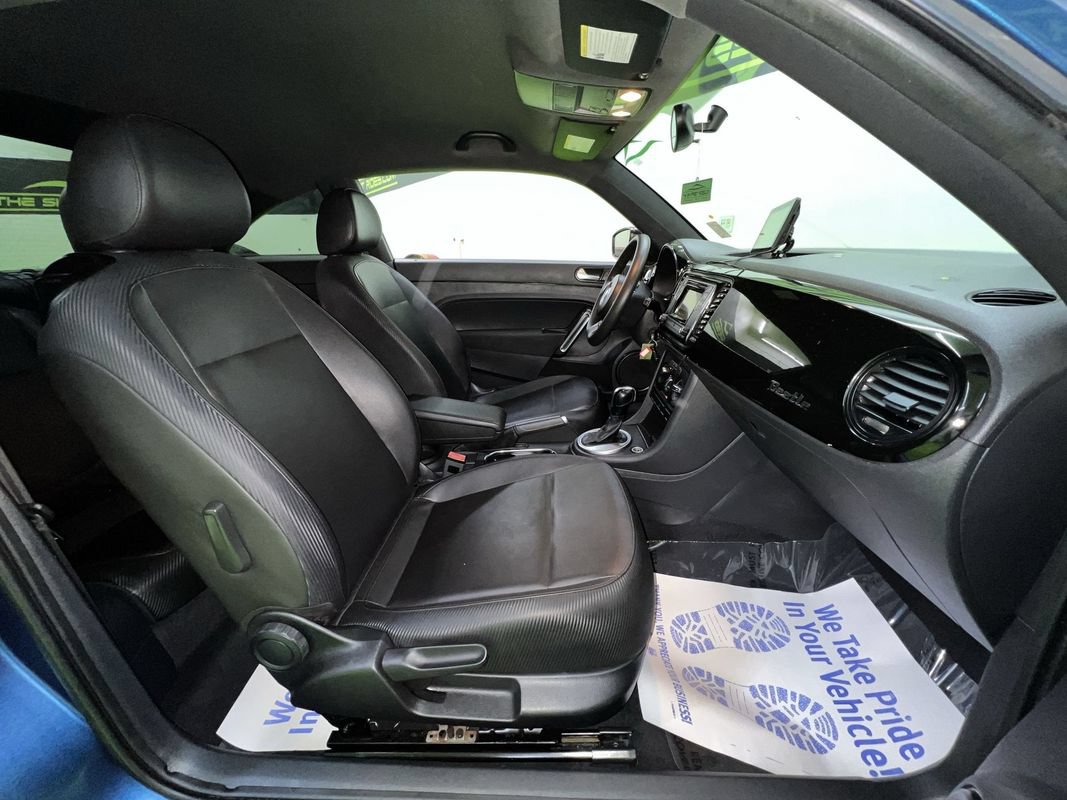Used 2017 Volkswagen Beetle 1.8T Classic FWD image 26