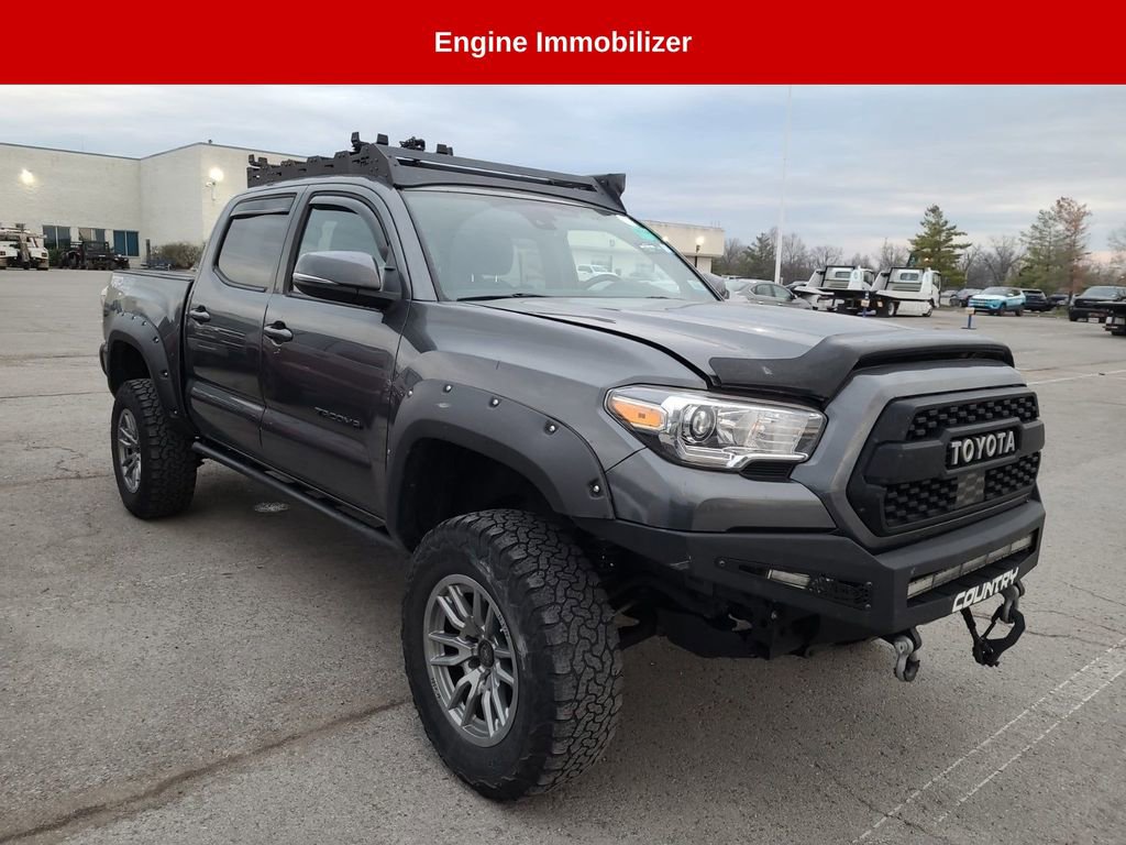 Used 2020 Toyota Tacoma TRD Off-Road AWD/4WD image 4