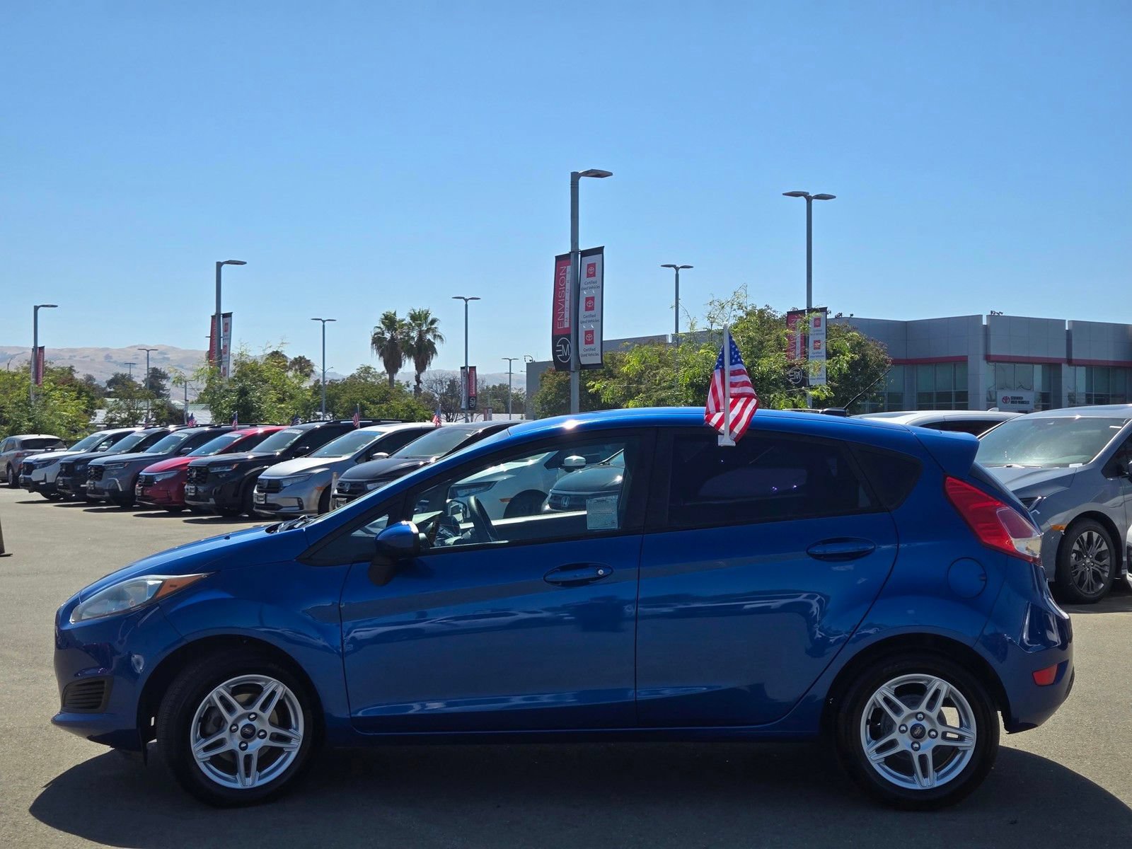 Used 2018 Ford Fiesta SE FWD image 4