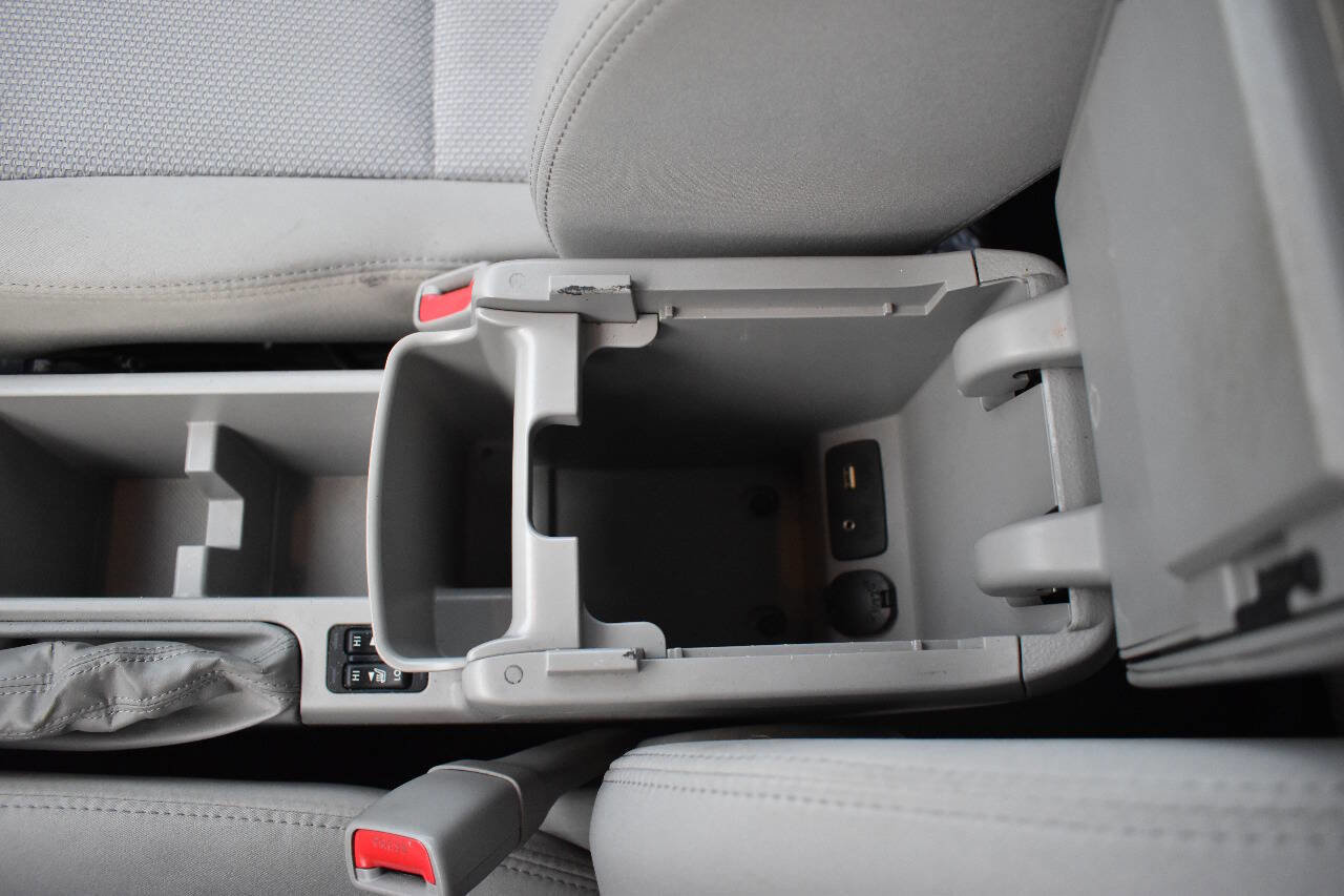 Used 2012 Subaru Forester 2.5X Premium w/ All-Weather Pkg image 28