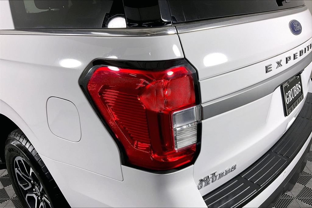 Used 2024 Ford Expedition XLT RWD image 40