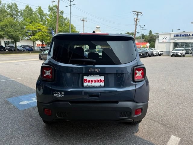 Used 2023 Jeep Renegade Latitude AWD/4WD image 14