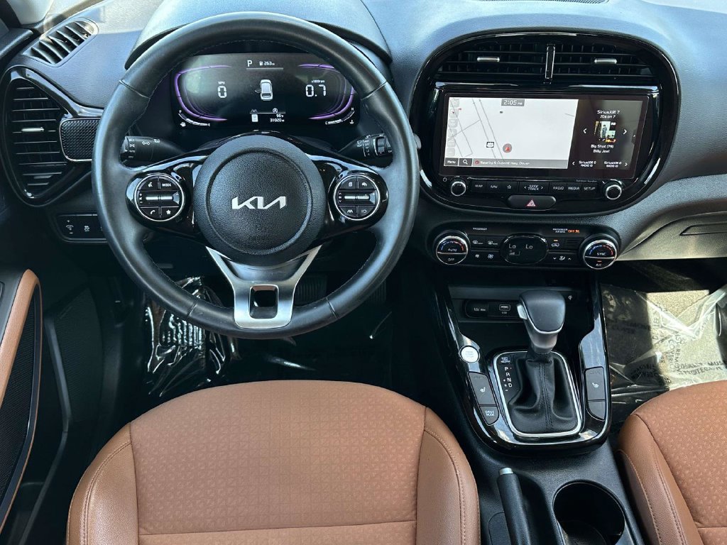 Used 2025 Kia Soul EX FWD image 13