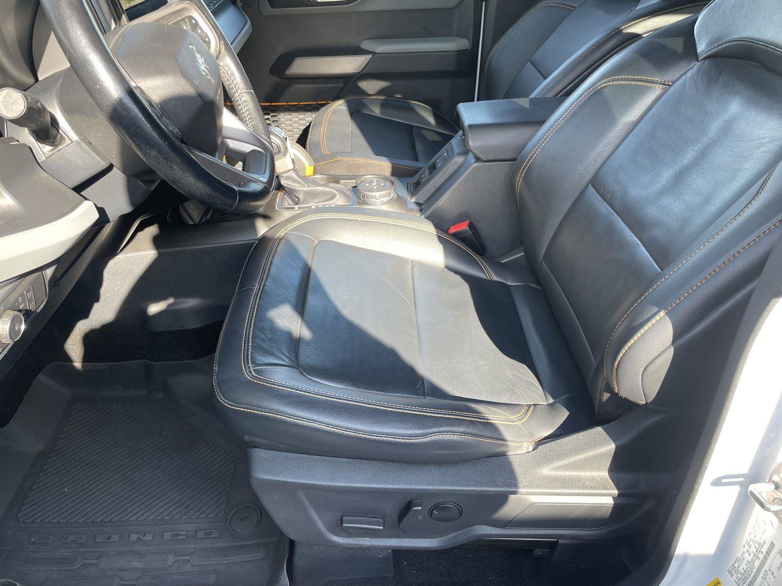 Used 2022 Ford Bronco Badlands image 12