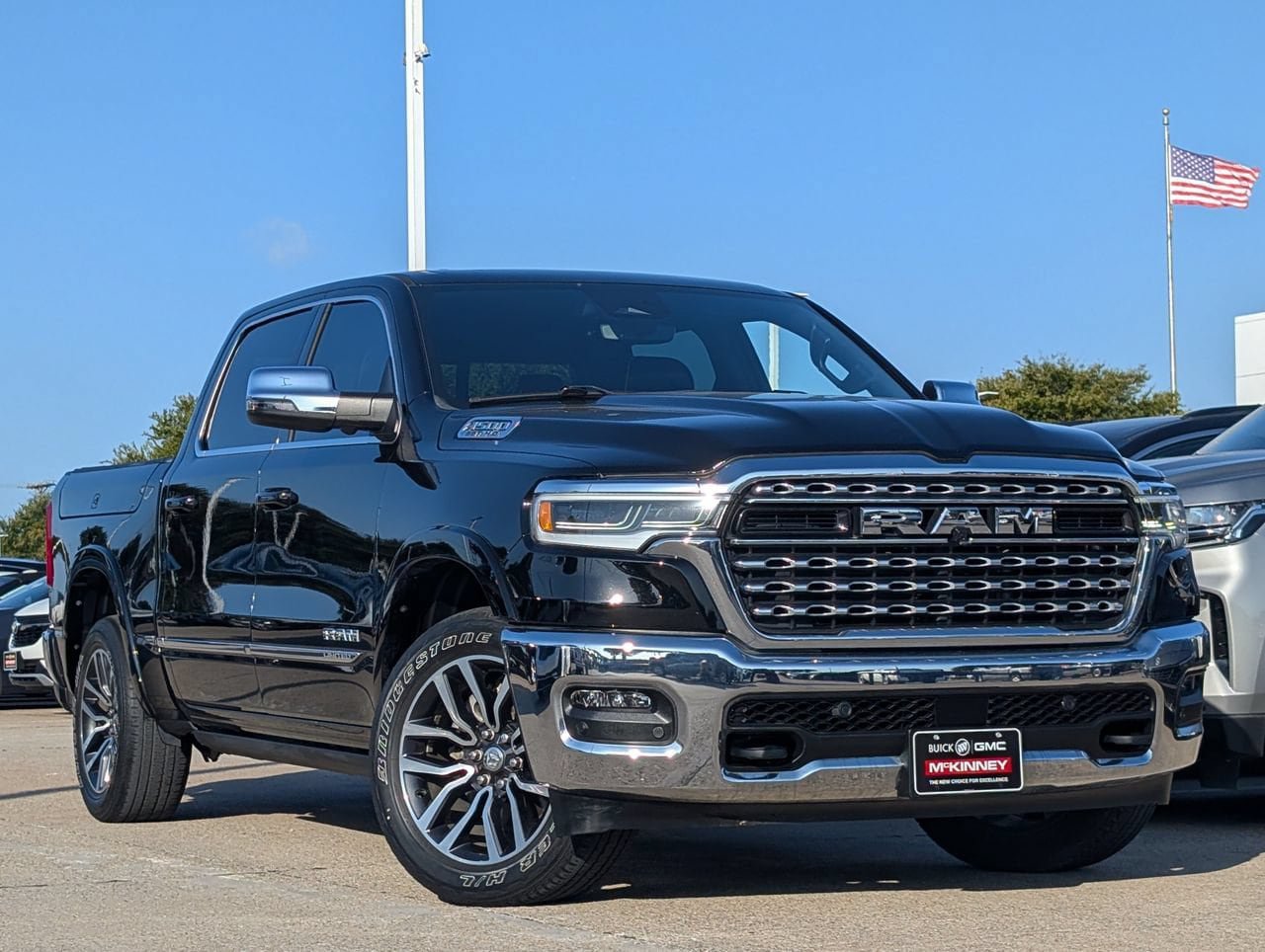 Used 2025 RAM 1500 Limited AWD/4WD image 2