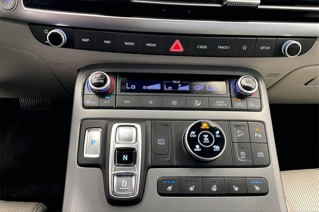 Used 2024 Hyundai Palisade Limited image 24