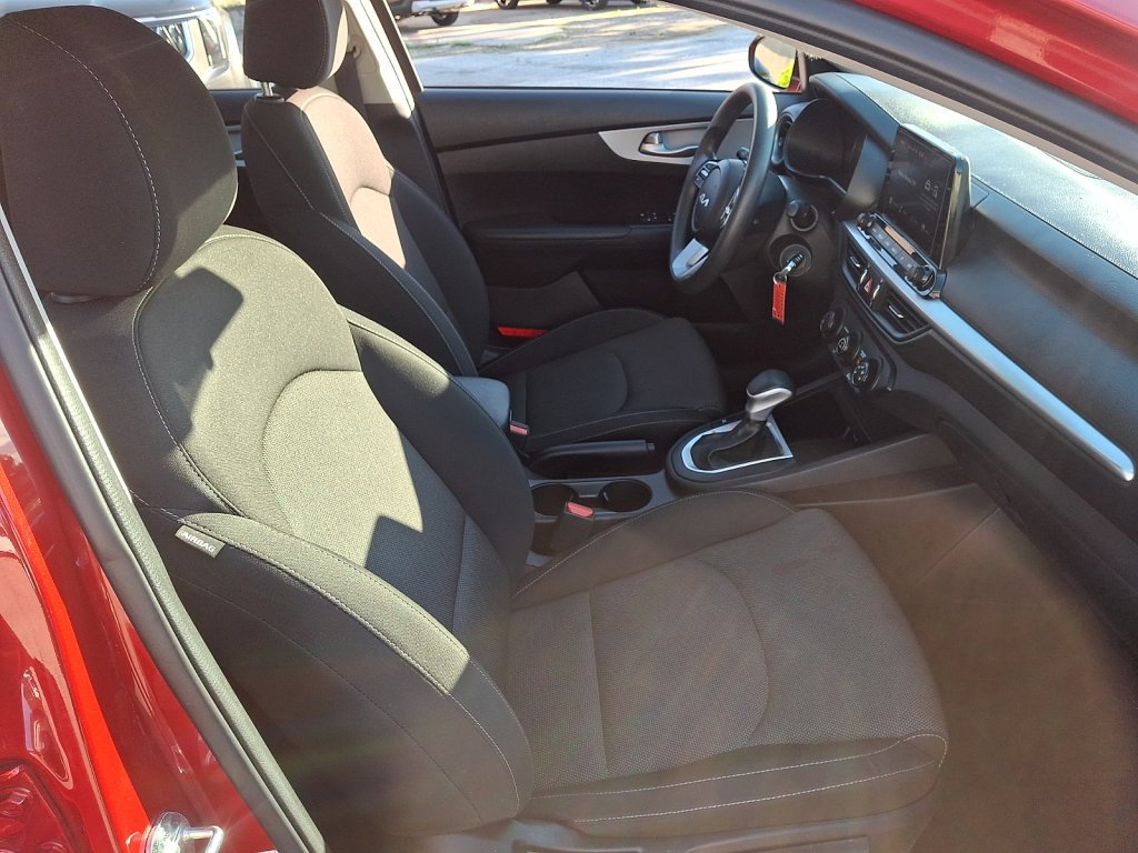 Used 2024 Kia Forte LXS FWD image 13