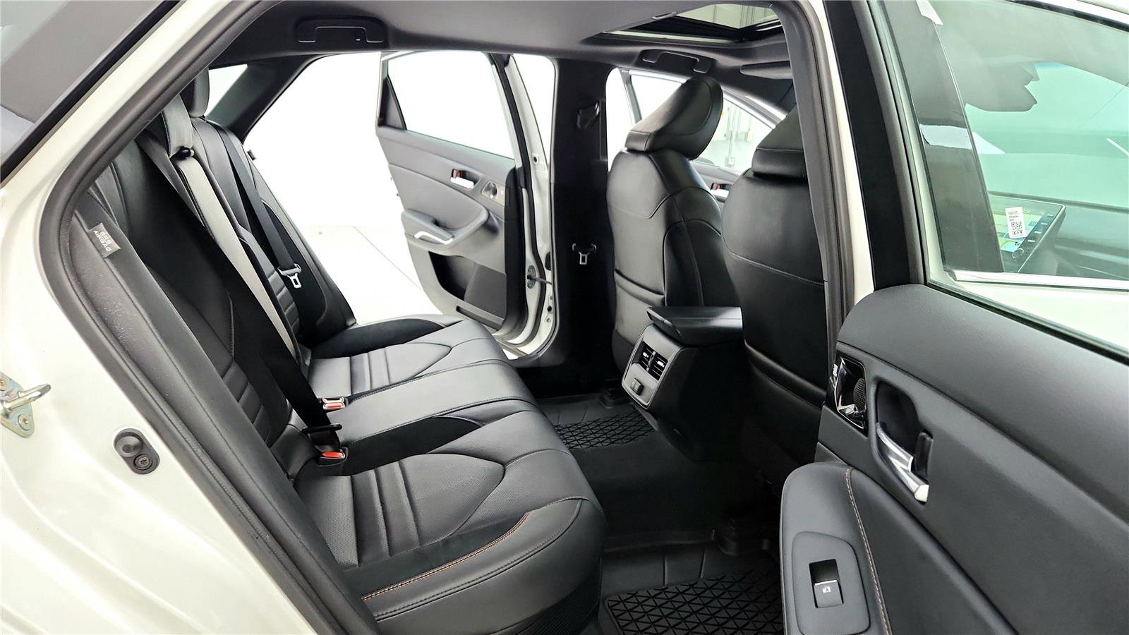 Certified 2020 Toyota Avalon XSE image 27