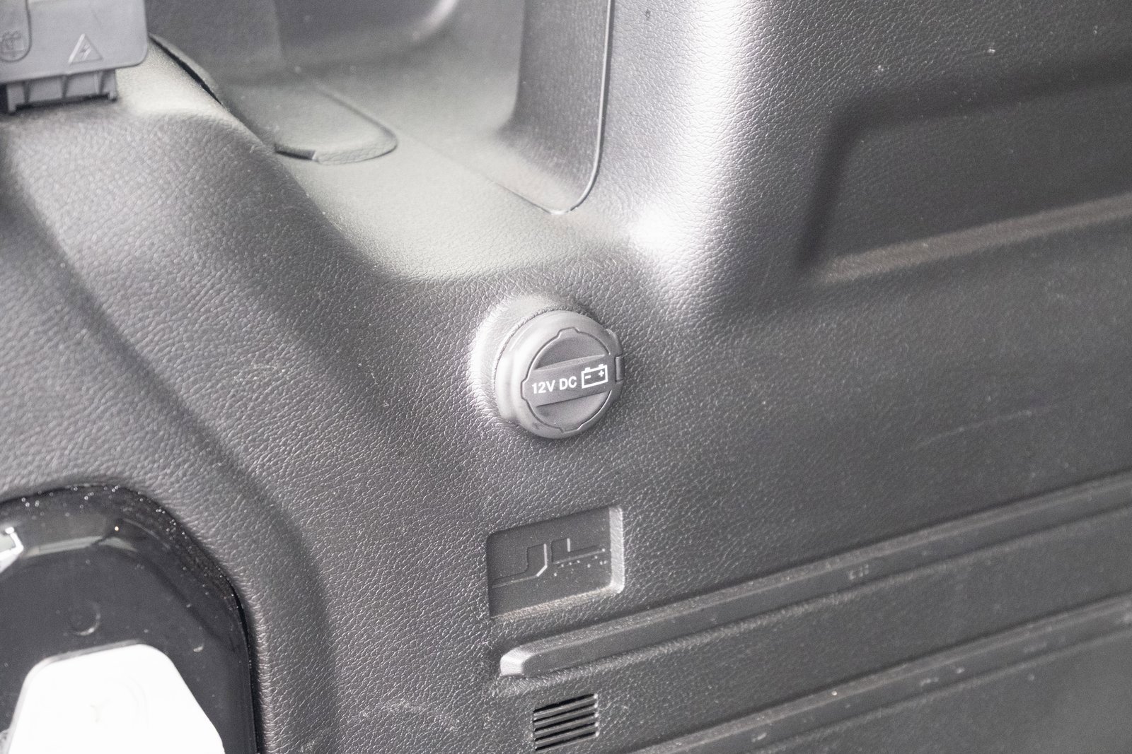 Used 2022 Jeep Wrangler Unlimited Sport w/ Uconnect 4C Nav & Sound Group image 21