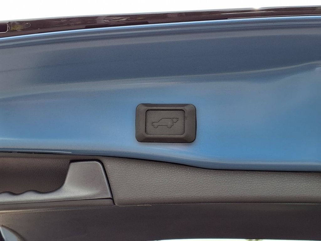 Used 2024 Toyota RAV4 XSE w/ Weather Package AWD/4WD image 19