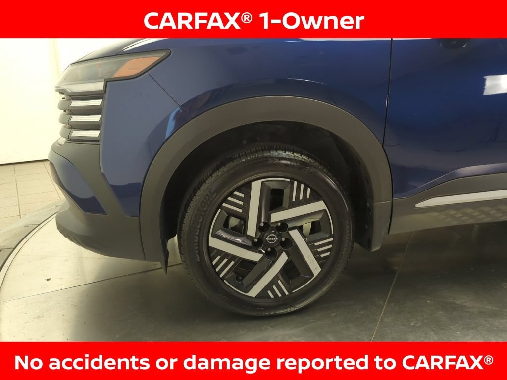 Certified 2025 Nissan Kicks SV FWD image 3